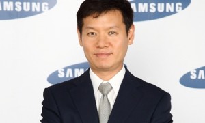 - Choong Ro Lee-Un Design de Verre et de Métal sublime-le Samsung Galaxy S6 et le Galaxy S6 edge définissent