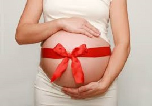 - En-campagne-pour-un-congé-prénatal-pour-la-femme-enceinte-lA-FEMME-TN-300