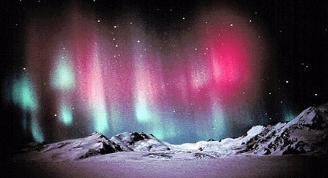 - LG-projette-de-dévoiler-la-magnificence-des-célèbres-aurores-boréales-via-ses-téléviseurs-LG OLED-TV-4K-02