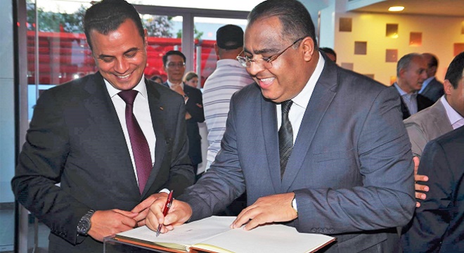 - Mohsen-Hassen-Mehdi-Mahjoub-KIA-MOTORS-sponsorise-l’escrimeuse-Sarra Besbes