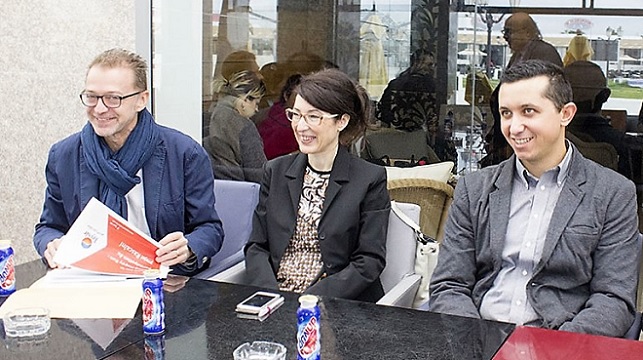 delice-danone-et-taysir-installent-la-1ere-benne-de-tri-selectif-pour-recyclage-de-bouteilles-plastiques-02