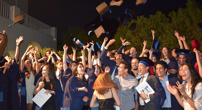 « L’université dauphine 1 Tunis » sacre une nouvelle promotion de diplômes