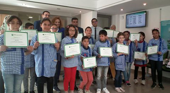 L’UBCI promeut l’éducation financière en accueillant des jeunes écoliers