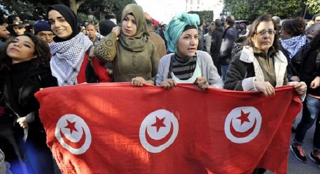 - Tunisiennes-manifestent-pour-réclamer-l'égalité-dans-l'héritage-330