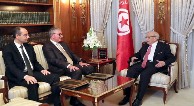 Le président de la République proclame l’état d’urgence durant un mois