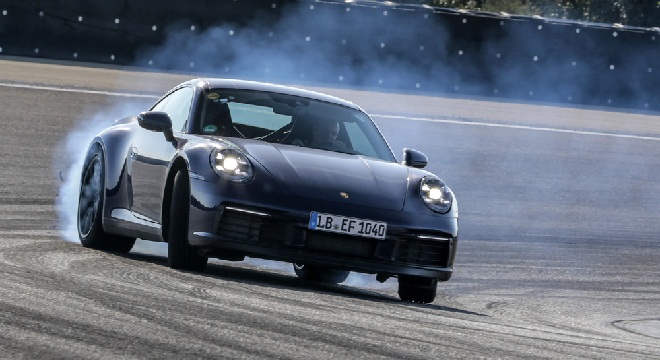 Porsche 911 sous pression : la nouvelle génération doit faire ses preuves