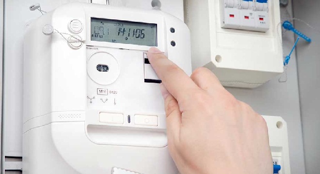 samir-majoul-fustige-le-monopole-de-lelectricite-detenu-par-la-steg-et-sa-decision-daugmenter-les-tarifs-de-pres-50