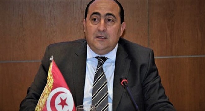 Hichem Ben Ahmed met dos à dos, Cadres et Syndicats de Tunisair pour une meilleure productivité et plus de régularité des vols