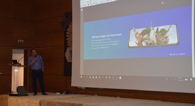 La nouvelle technologie Pop-Up camera du Huawei Y9 prime 2019 est disponible en précommande !!