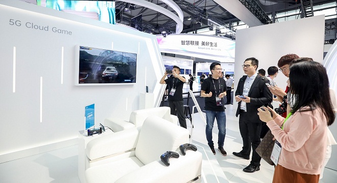 OPPO prend les devants en dévoilant ses nouvelles technologies – Caméra sous-écran et MeshTalk – au MWC Shanghai 2019