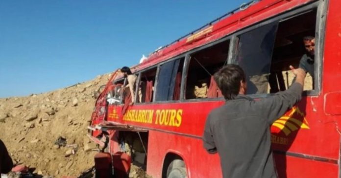 Pakistan : un bus tombe dans un ravin, 23 morts