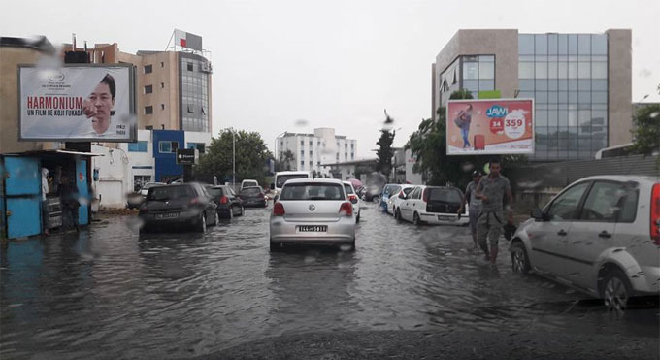 ariana-les-forces-de-larmees-interviennent-au-profit-des-victimes-des-inondations