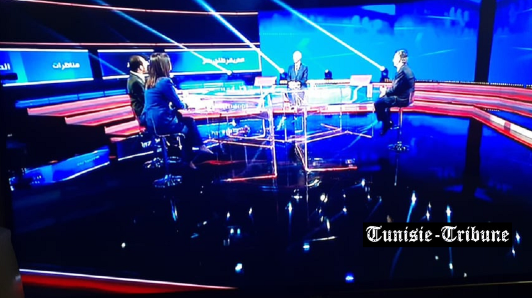 debut-de-la-debat-televise-entre-kais-saied-et-nebil-karoui02