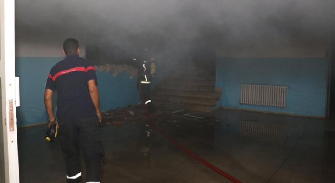 incendie-au-palais-des-sports-demarrage-des-travaux-de-restauration
