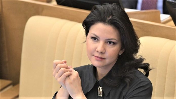 Quand un agent du FBI interroge une députée russe et lui propose un rendez-vous «informel»