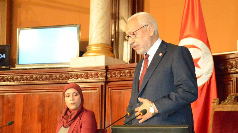 rached-ghannouchi-prete-serment