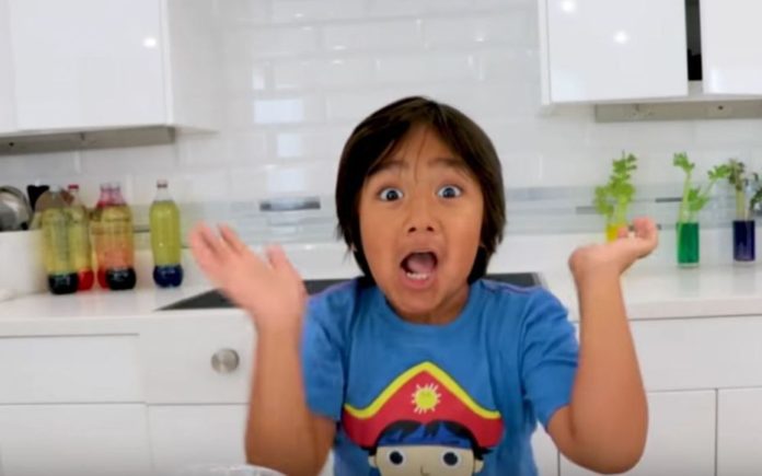 Ryan Kaji, youtubeur de 8 ans, a gagné 26 millions de dollars en un an