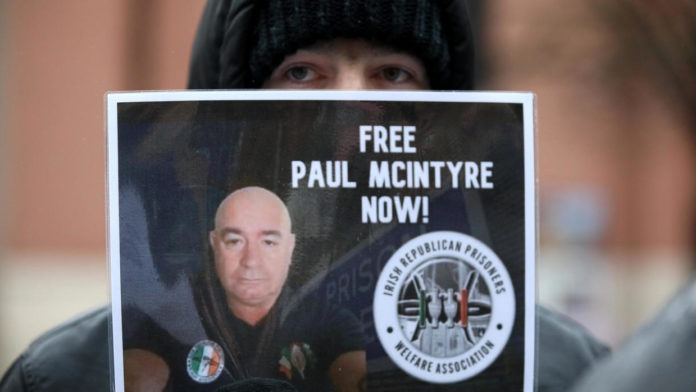 Journaliste tuée en Irlande du Nord : le suspect maintenu en détention