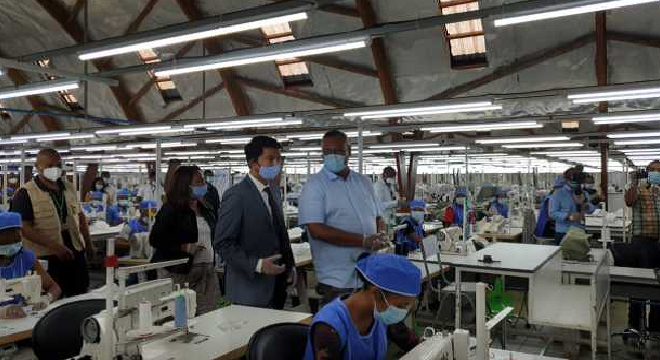 Le Ministère de la Santé autorise les usines de textile à fabriquer les masques de protection à usage non médical