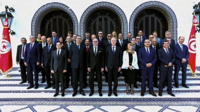 Fakhfakh aurait limogé les ministres d’Ennahdha 3 heures avant de présenter sa démission.