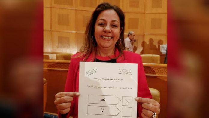 Une députée de Qalb Tounes démissionne à cause de Ghannouchi