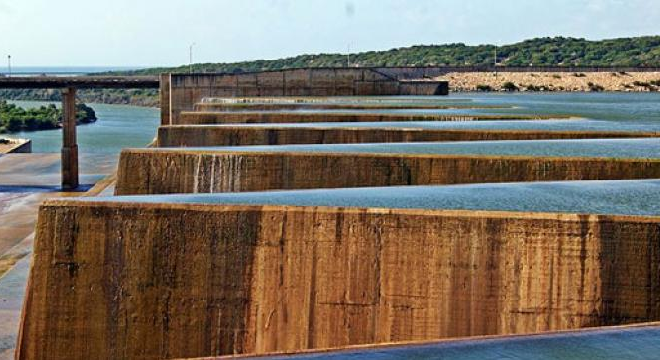 barrage-de-sidi-el-barrak-des-manifestants-arretent-le-pompage