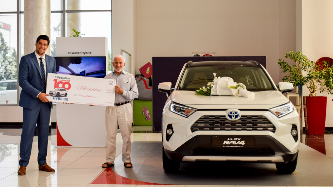 bsb-toyota-celebre-le-100eme-rav4-hybride-vendu-en-tunisie