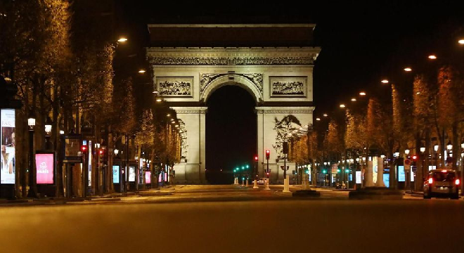 paris-un-homme-tue-dans-un-cercle-de-jeux-sur-les-champs-elysees