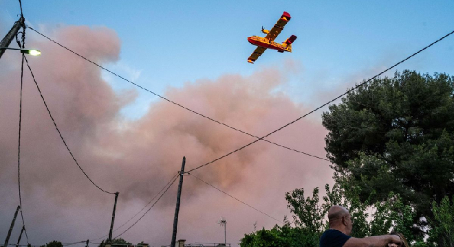 violent-incendie-sur-le-littoral-pres-de-marseille-2700-personnes-evacuees