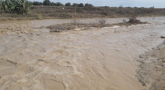 pluie-et-circulation-interrompue-entre-laala-et-hajeb-laayoun