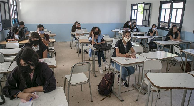 milieu-scolaire-1-462-contaminations-par-le-coronavirus