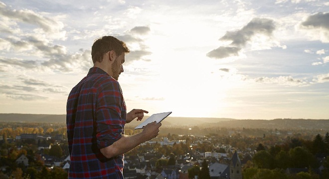 orange-collabore-avec-smart-africa-et-investit-pour-ameliorer-la-qualite-de-service-et-la-securite-des-donnees-en-afrique