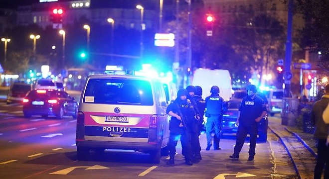 Au moins un « terroriste islamiste » derrière l’attaque de Vienne, trois morts