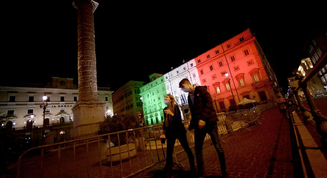 coronavirus-en-italie-un-couvre-feu-a-22h00-rentrera-en-vigueur-sur-tout-le-territoire-a-partir-de-jeudi