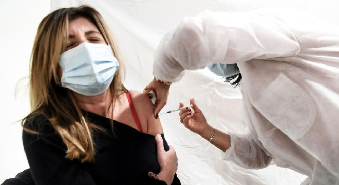 covid-19-138-000-personnes-vaccinees-en-france