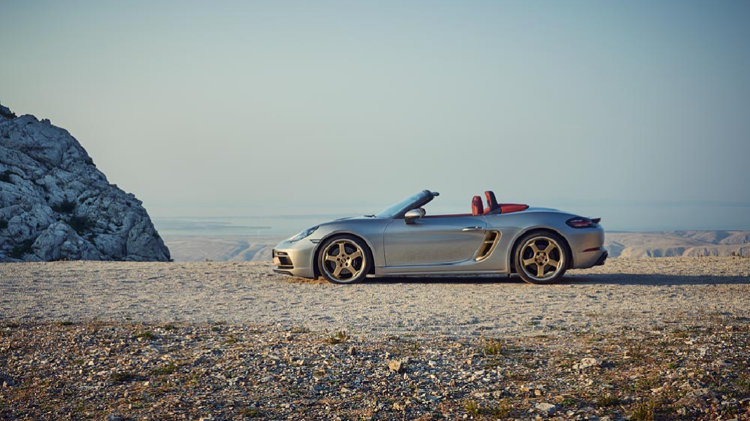 porsche-rend-hommage-au-concept-boxster04
