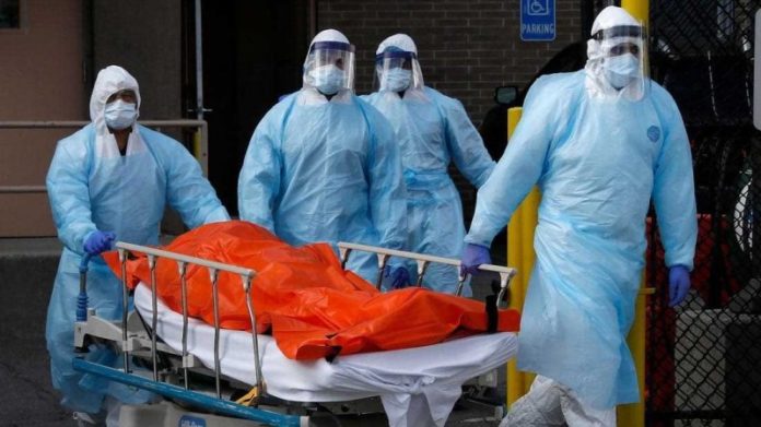 Covid-19 : plus de 2 millions de cas quotidiens recensés en moyenne dans le monde