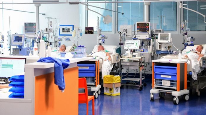 Alors qu’une 5e vague de Covid-19 se profile en France, une saturation des services de réanimation n’est pas exclue