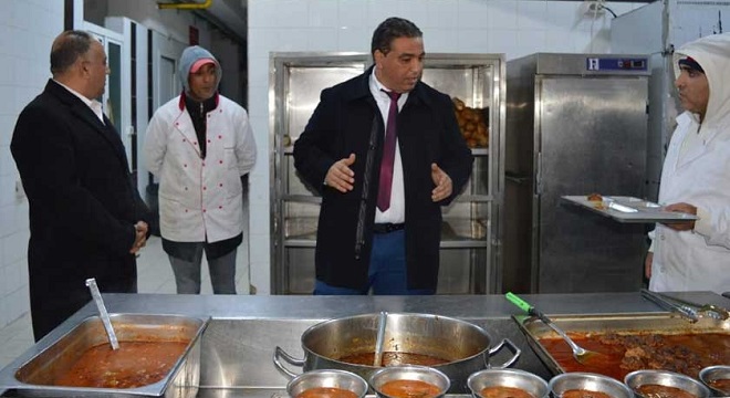 ezzeddine-chalbi-en-visite-aux-foyers-universitaires-de-ben-arous