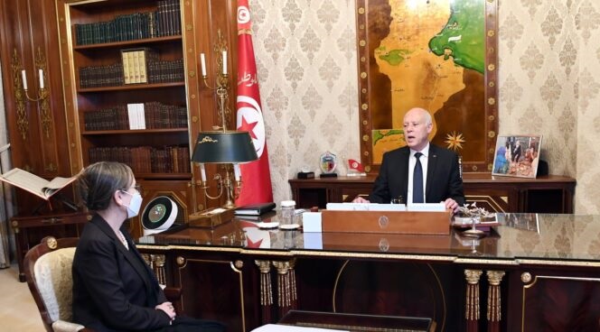 Kaïs Saïed s’entretient avec la Cheffe du gouvernement