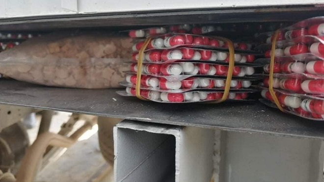 Mise en échec d’une opération de contrebande portant sur plus de 83 mille comprimés de stupéfiants à Sfax et Ras Jedir