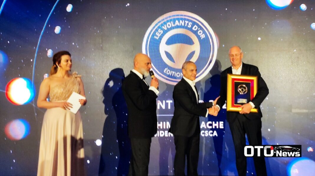 المقود الذهبي--Volant d'Or-02