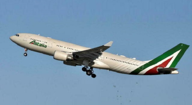 un-airbus-dita-heurte-un-boeing-dair-france-au-sol-puis-senvole