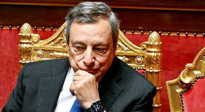 Drôle de fin. Après dix-huit mois à tenir la bride d’une coalition politique particulièrement hétéroclite.
