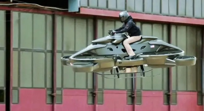L’un des premiers scooters des airs fait sensation à Détroit