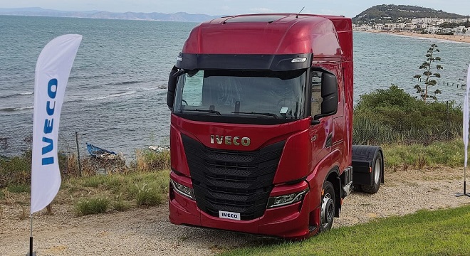 iveco-lance-la-nouvelle-gamme-lourde-en-tunisie-avec-les-nouveaux-iveco-s-way-et-iveco-t-way