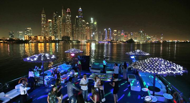dubai-suspend-la-taxe-de-30-sur-les-ventes-dalcool-pour-attirer-encore-plus-les-touristes