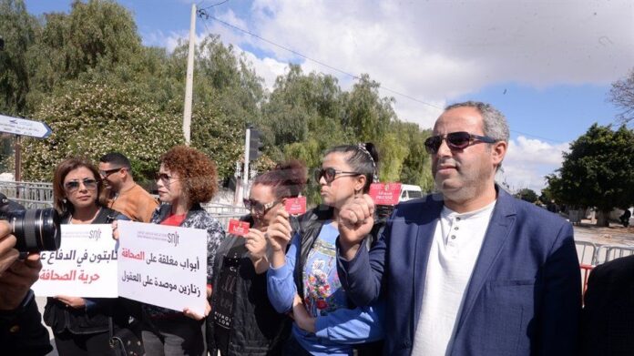 Les journalistes protestent devant l’ARP