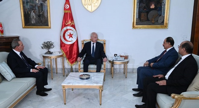 Saïed préside une réunion à la Kasbah consacrée à la lutte contre la spéculation et l’application de la loi à tous