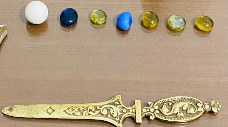 La DGGN annonce des arrestations et la saisie de pierres précieuses et de diamants